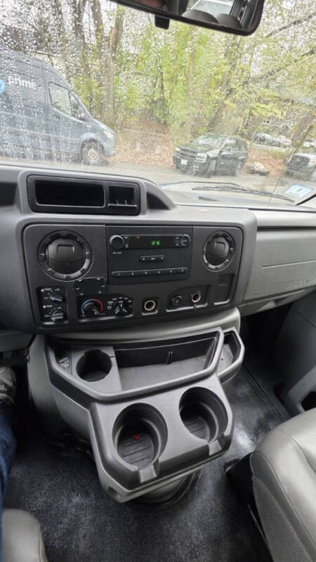 2011 Ford E-Series E-250