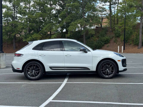 2023 Porsche Macan T