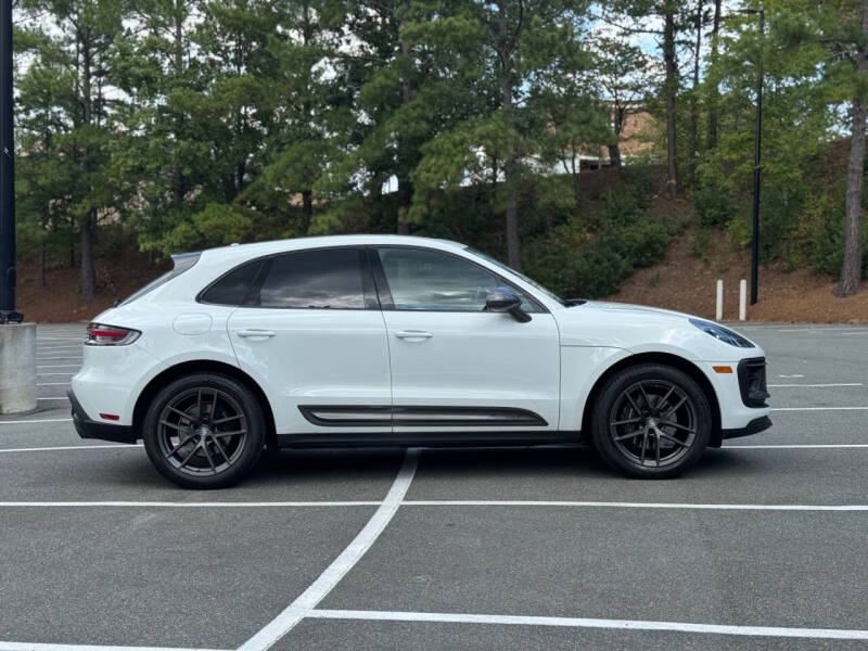 2023 Porsche Macan T