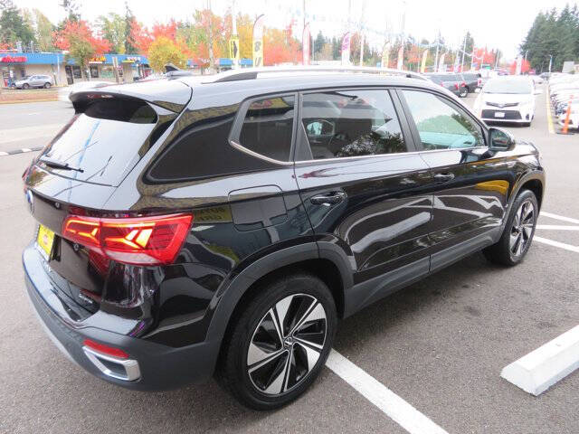 2024 Volkswagen Taos SE 4Motion