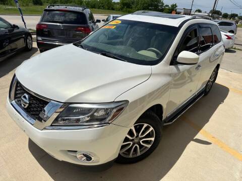 2014 Nissan Pathfinder for sale at Raj Motors Sales in Greenville TX