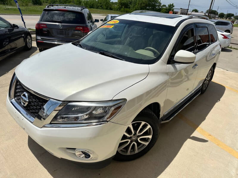 2014 Nissan Pathfinder for sale at Raj Motors Sales in Greenville TX
