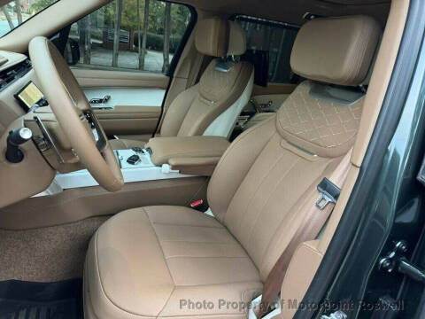 2025 Land Rover Range Rover P615 SV LWB