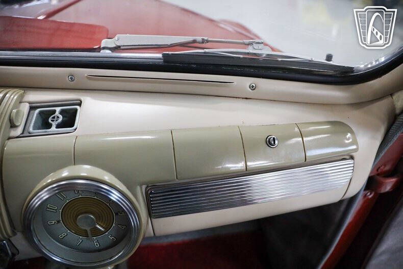 1947 Ford Deluxe