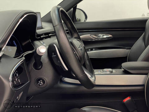 2023 Genesis GV70 2.5T Standard
