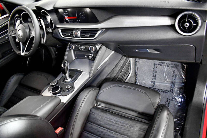 2019 Alfa Romeo Stelvio Ti Sport