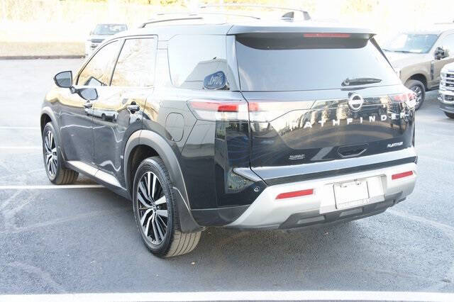 2023 Nissan Pathfinder Platinum
