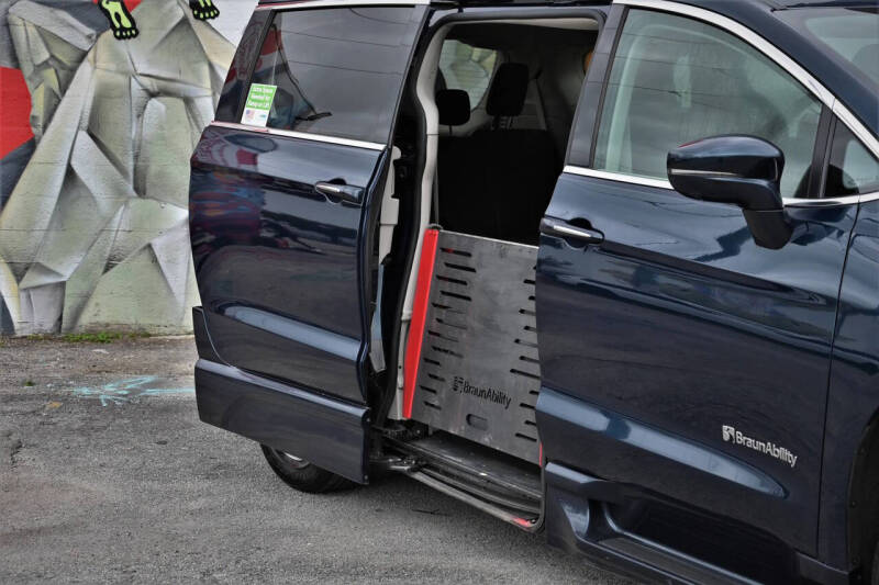 2021 Chrysler Pacifica Touring L