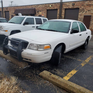 2010 Ford Crown Victoria for sale at Future Motors in Addison IL