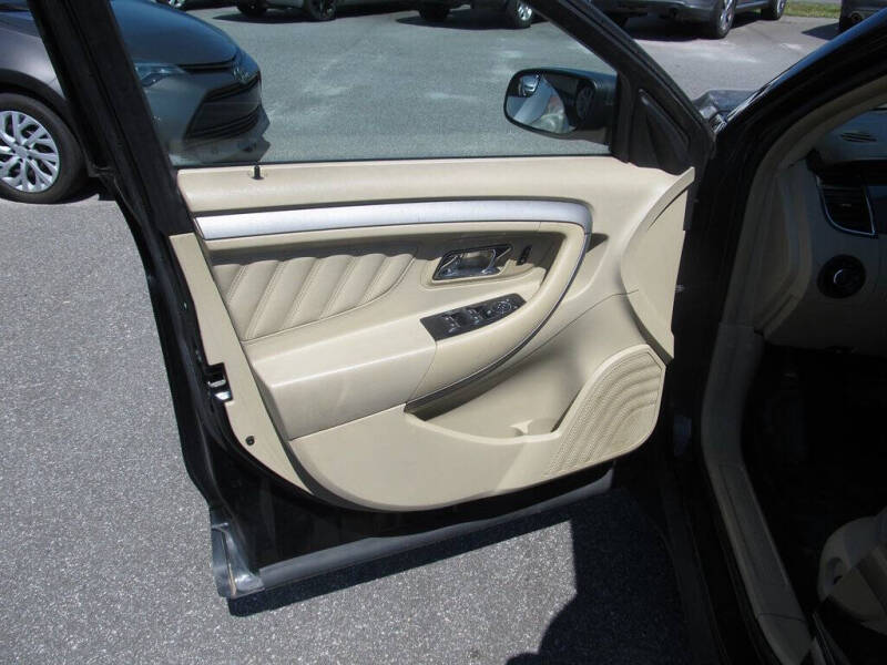 2015 Ford Taurus