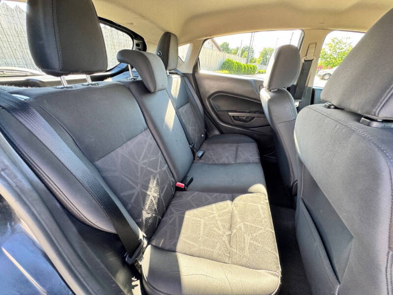2012 Ford Fiesta SE