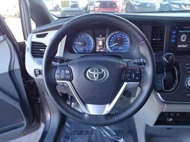 2015 Toyota Sienna