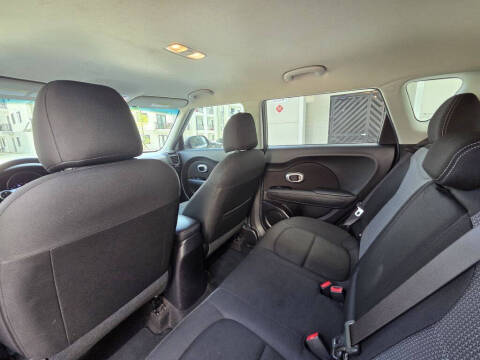 2019 Kia Soul +