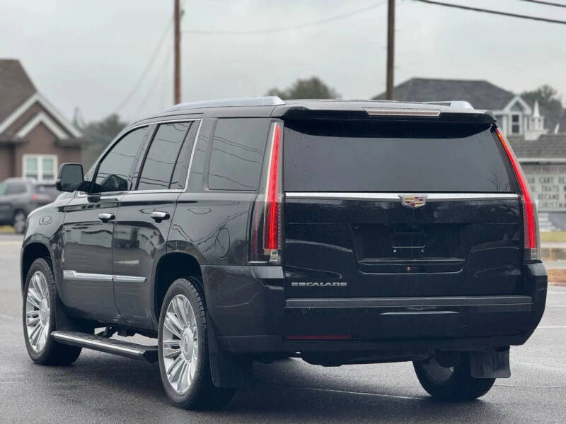 2017 Cadillac Escalade Platinum
