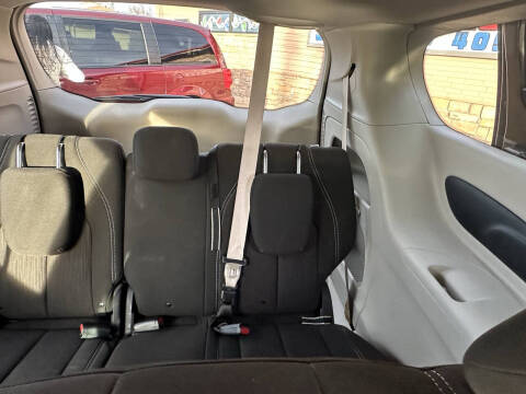 2021 Chrysler Voyager L