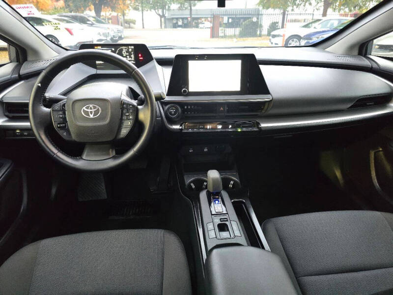 2024 Toyota Prius LE