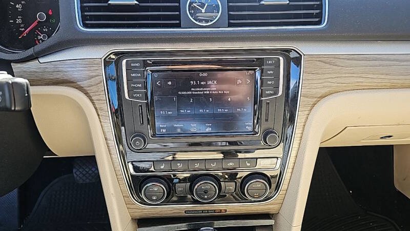 2016 Volkswagen Passat