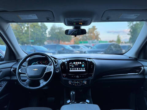 2018 Chevrolet Traverse LT Cloth