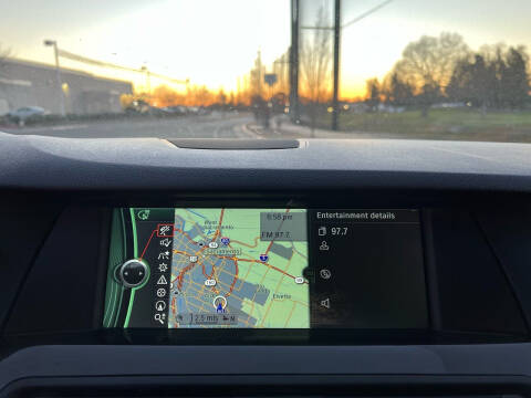 2011 BMW 5 Series 528i