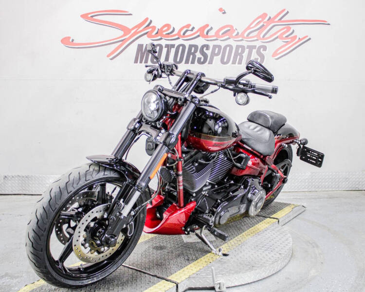 2017 Harley-Davidson CVO Pro Street Breakout