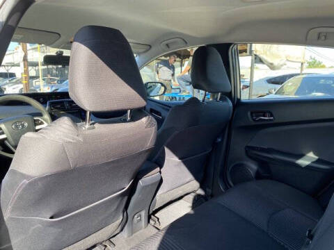 2016 Toyota Prius Two