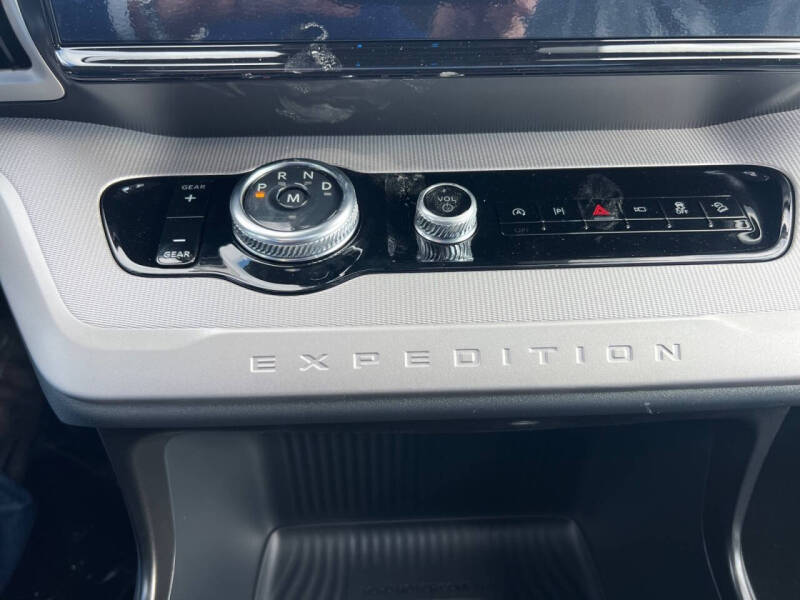 2026 Ford Expedition MAX Active
