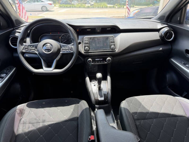 2020 Nissan Kicks SV