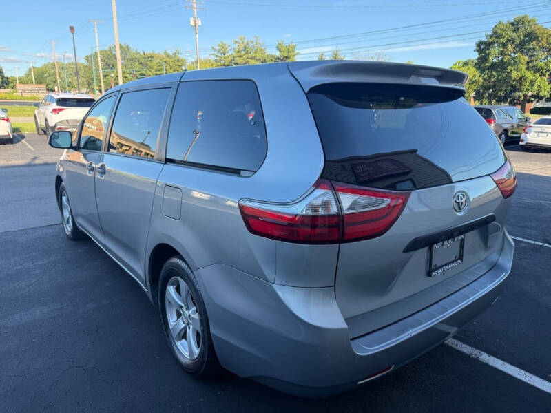 2017 Toyota Sienna L 7-Passenger