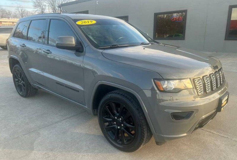 2019 Jeep Grand Cherokee for sale at Tigerland Motors in Sedalia MO