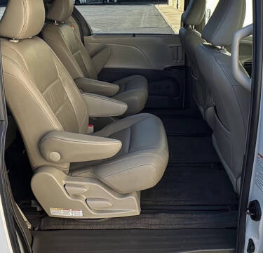 2016 Toyota Sienna XLE 7-Passenger