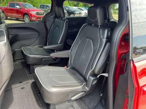 2027 Chrysler Pacifica Limited