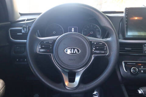 2017 Kia Optima LX