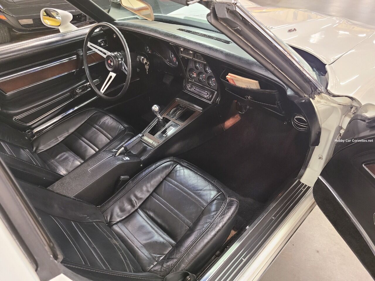 1974 Chevrolet Corvette 17