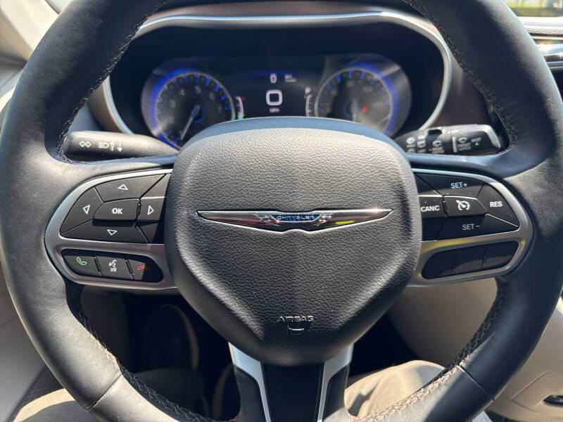 2017 Chrysler Pacifica Touring-L Plus