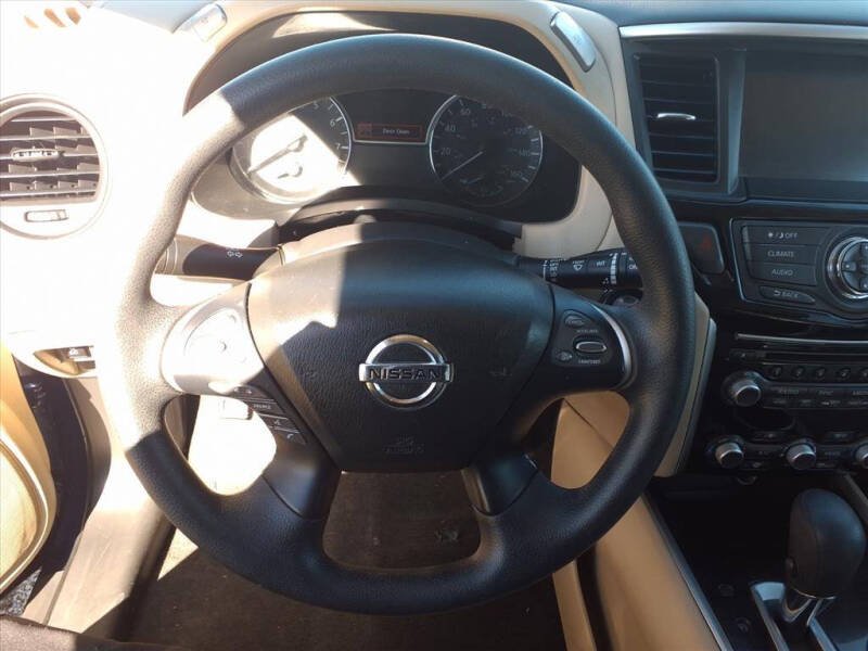 2017 Nissan Pathfinder S