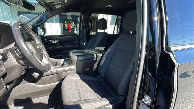 2022 Chevrolet Suburban LS