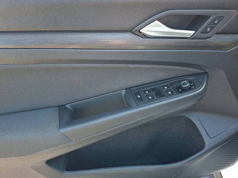 2022 Volkswagen Golf GTI SE