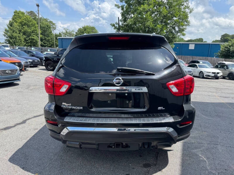 2017 Nissan Pathfinder SV