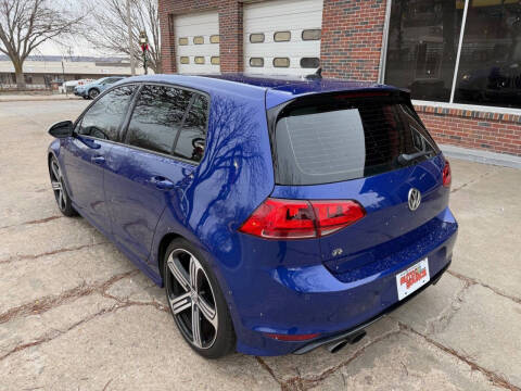 2016 Volkswagen Golf R 4Motion