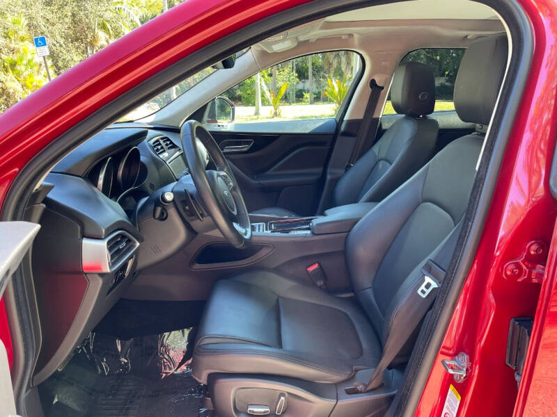 2019 Jaguar F-PACE 25t Premium