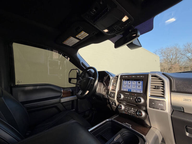 2017 Ford F-350 Super Duty Platinum
