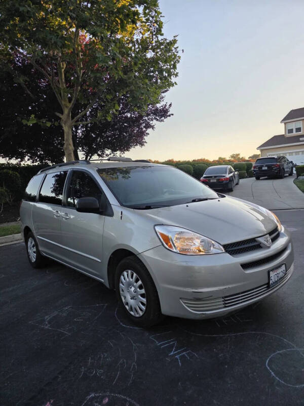 2004 Toyota Sienna