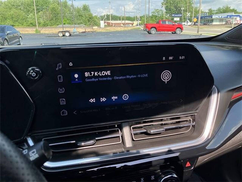 2024 Chevrolet Trax RS