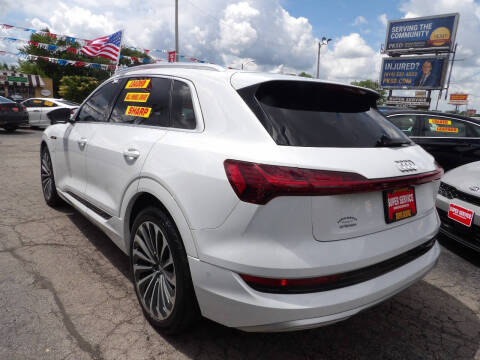 2019 Audi e-tron quattro Prestige