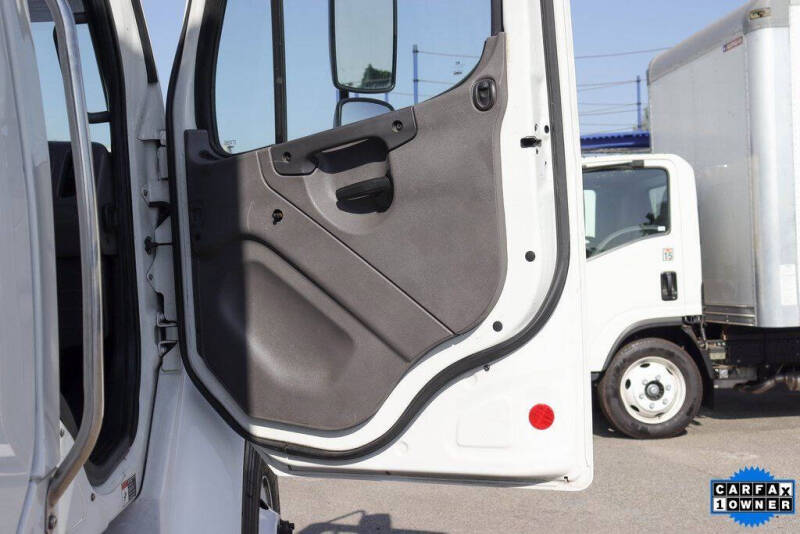 2018 Freightliner M2 106