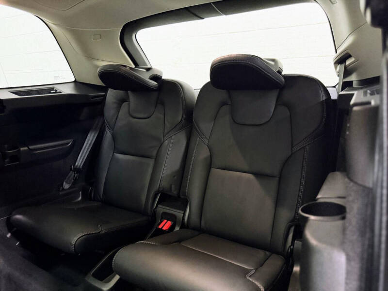 2023 Volvo XC90 B6 Ultimate Bright Theme 6P