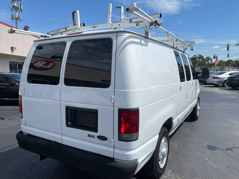 2014 Ford E-Series E-150