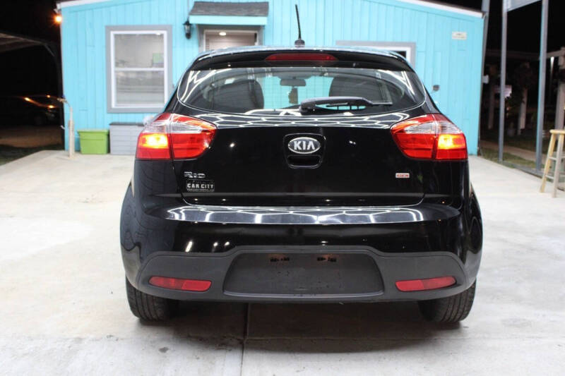 2013 Kia Rio 5-Door LX