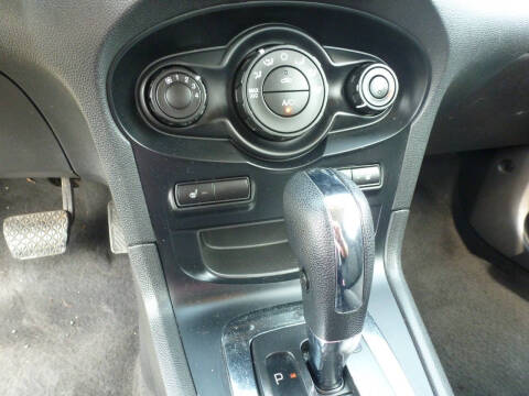 2012 Ford Fiesta SE