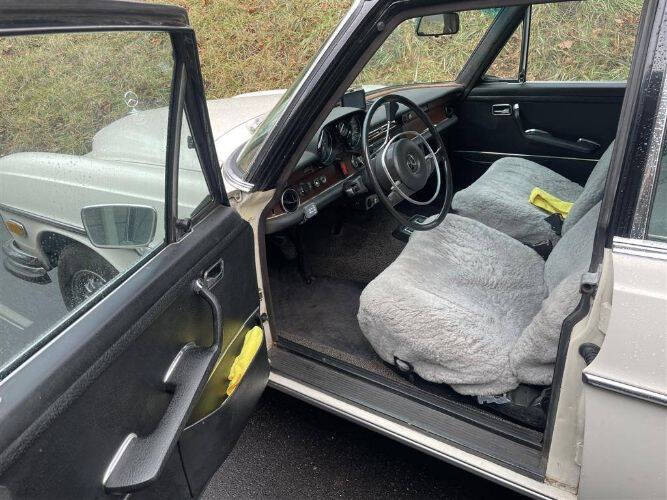 1972 Mercedes-Benz 280-Class